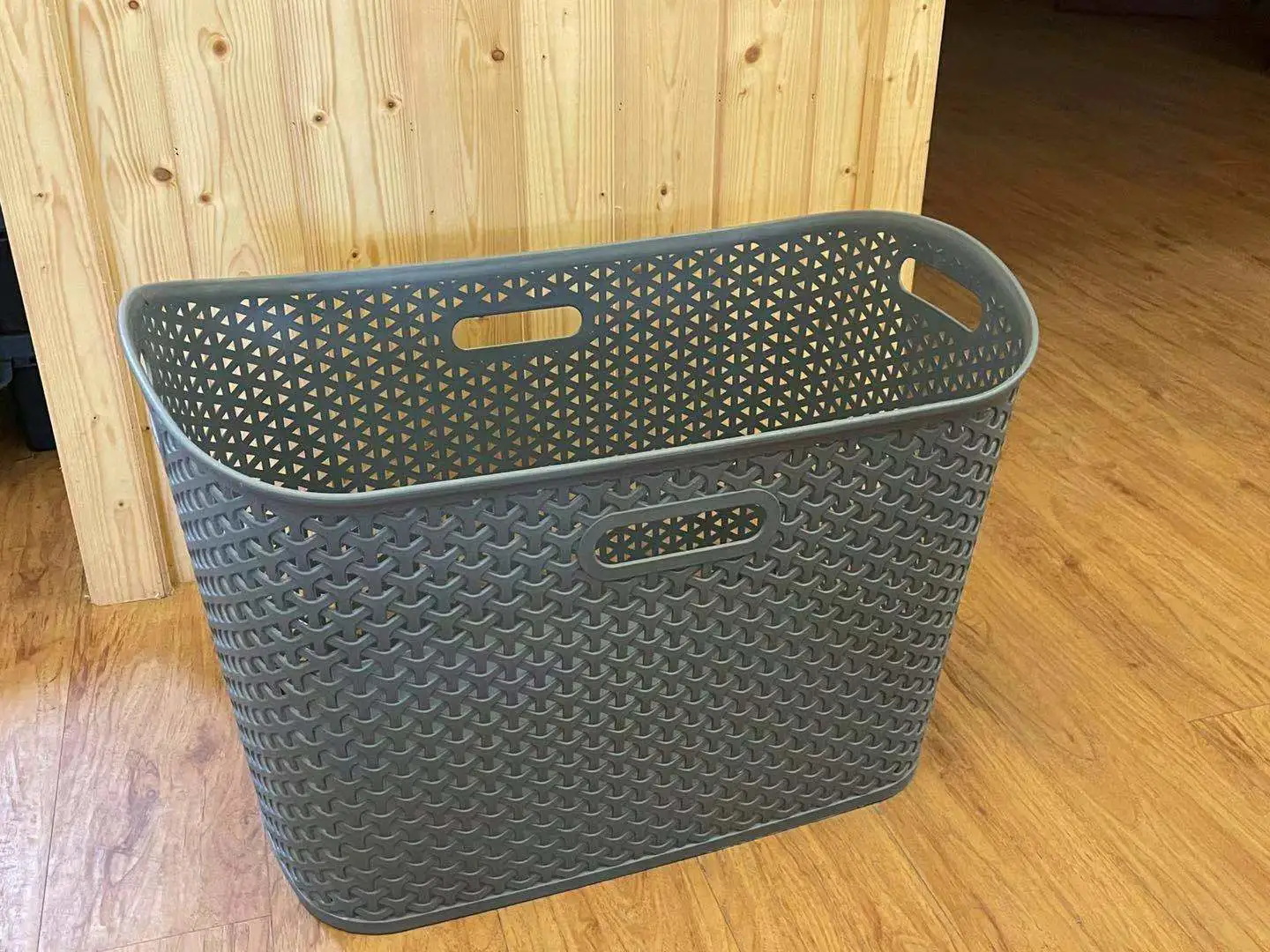 Plastic Wicker Laundry Basket has many different styles
